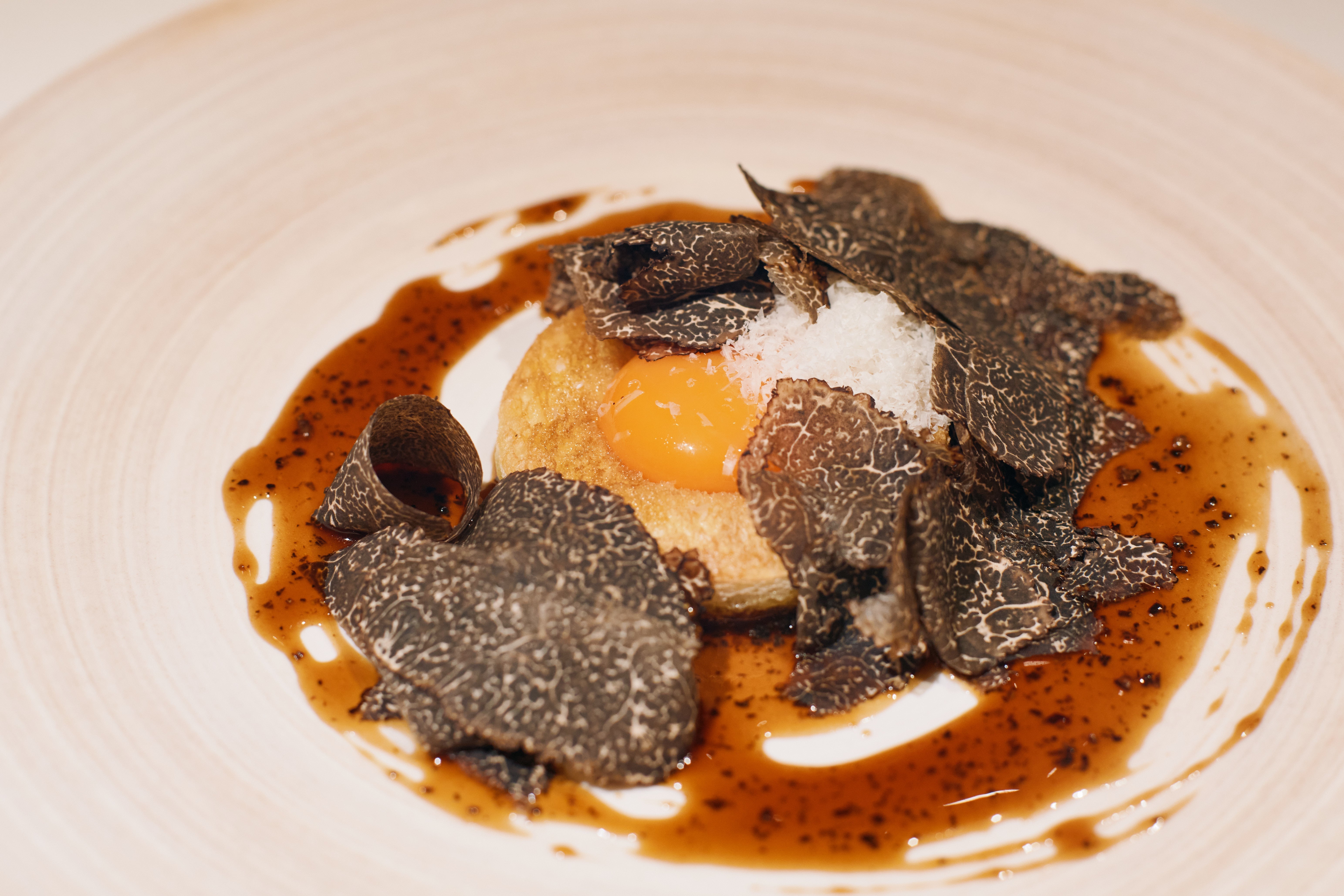 西麻布「Margotto e Baciare」トリュフを丸ごと堪能する唯一無二の美食空間